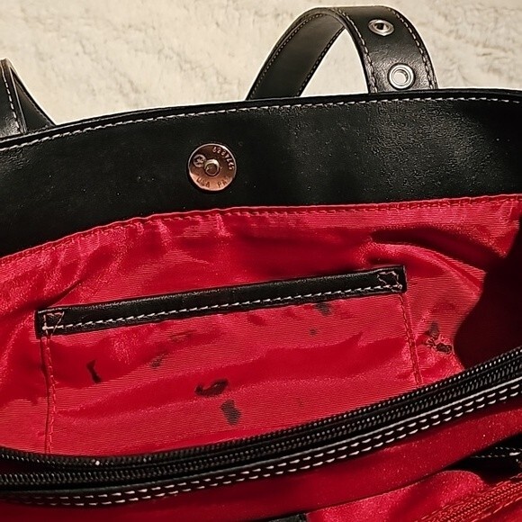 Nine West Handbag Stylish BLACK Silver Red Liner Bag Zippers Magnetic Closure - Picture 6 of 6